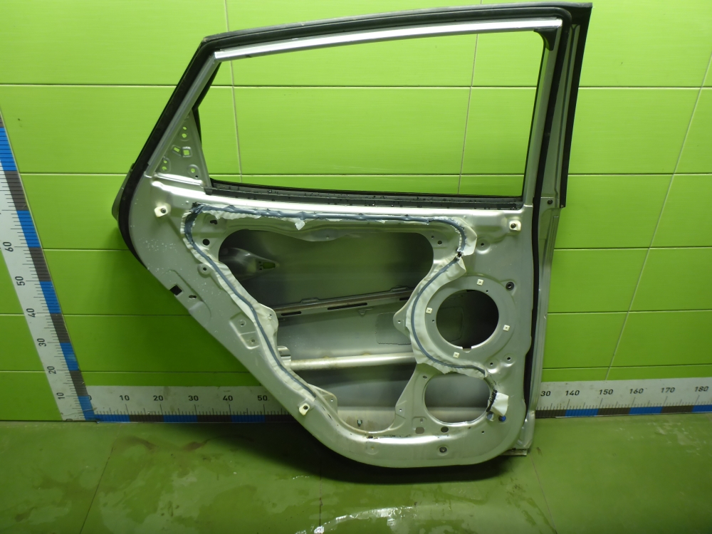 Дверь задняя левая