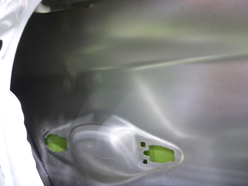 Дверь задняя левая