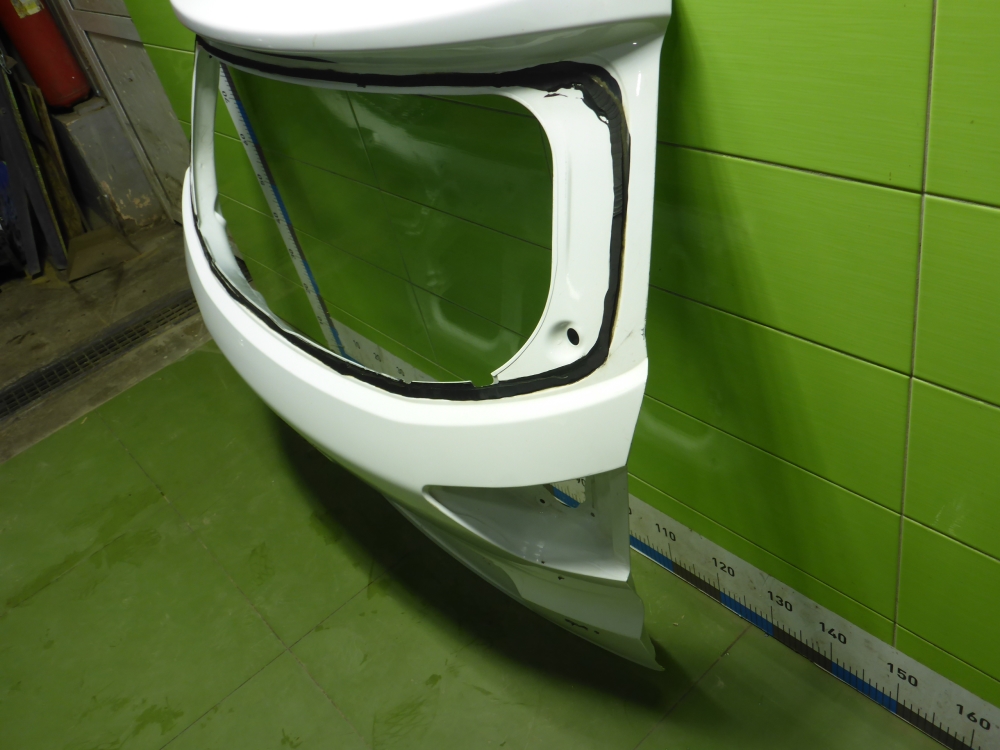 Дверь багажника