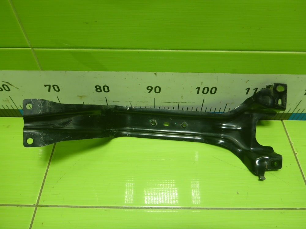 Кронштейн передней панели