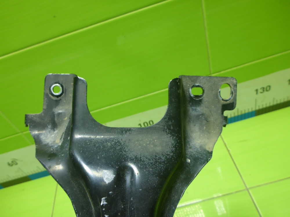 Кронштейн передней панели