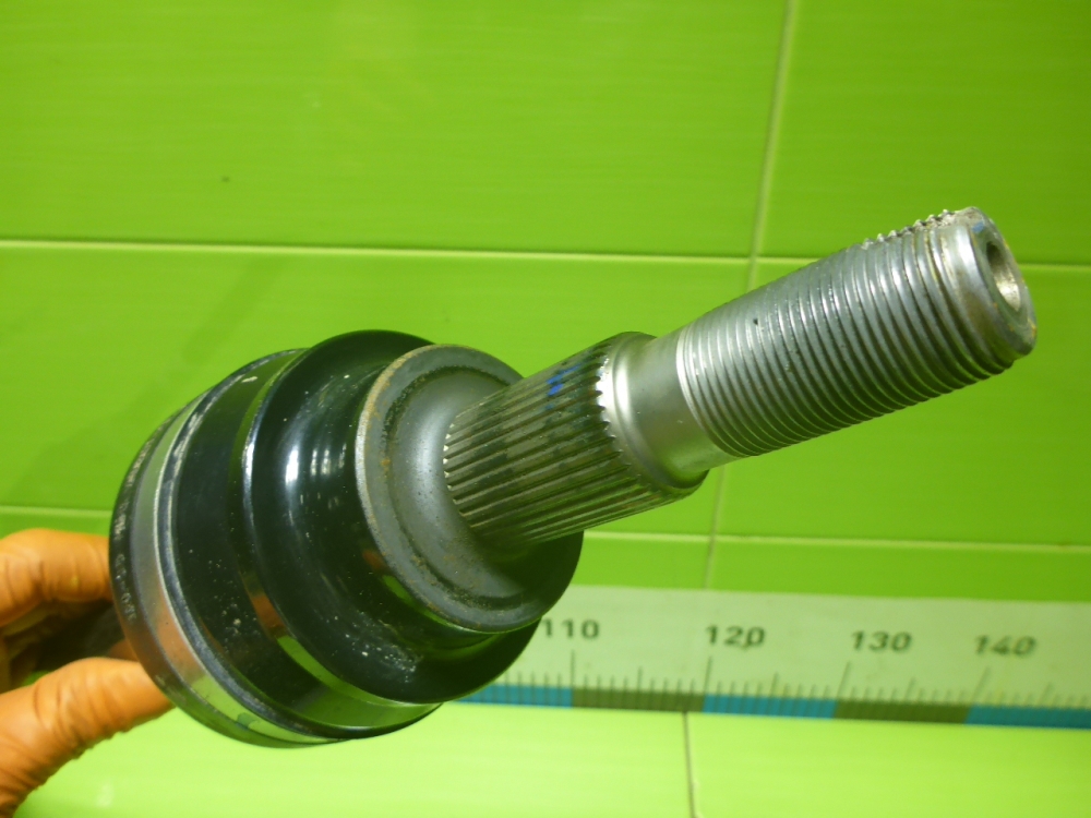 Полуось задняя правая