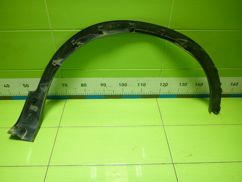 Накладка переднего крыла левого