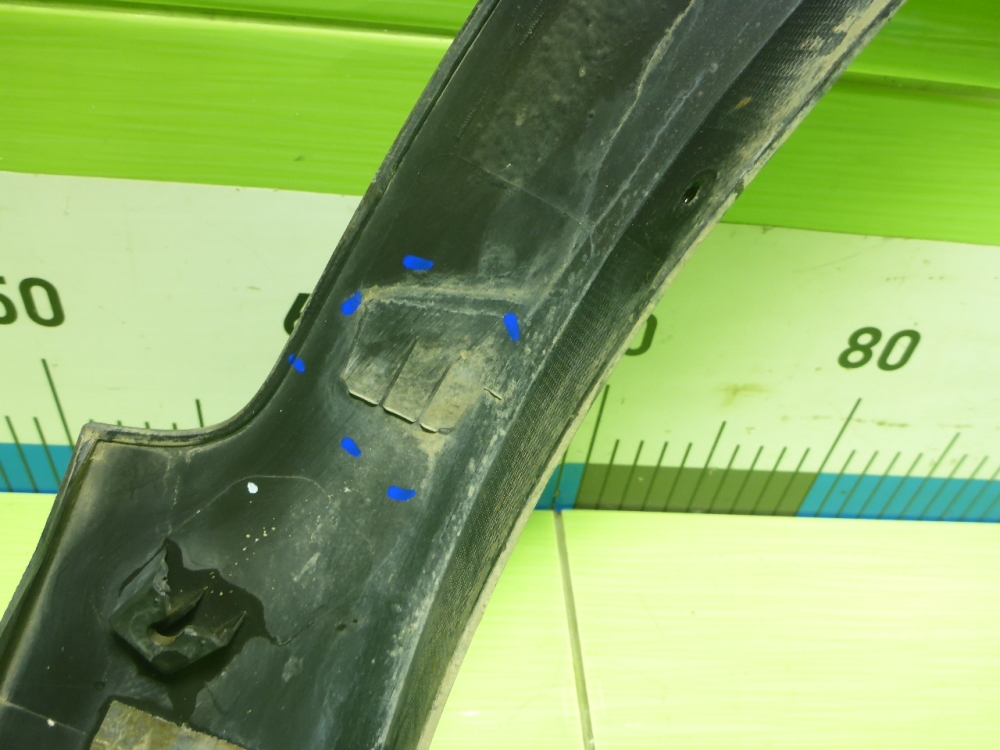 Накладка переднего крыла левого