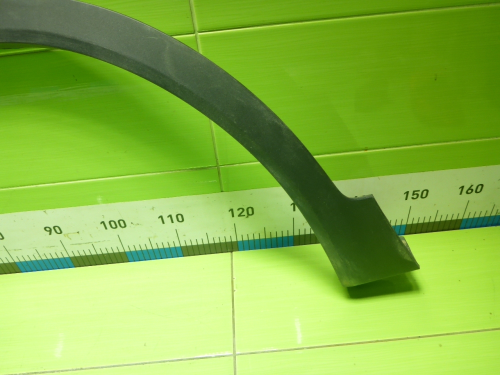 Накладка переднего крыла левого