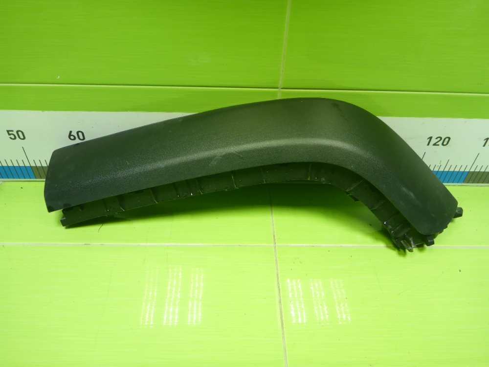 Накладка заднего крыла левого