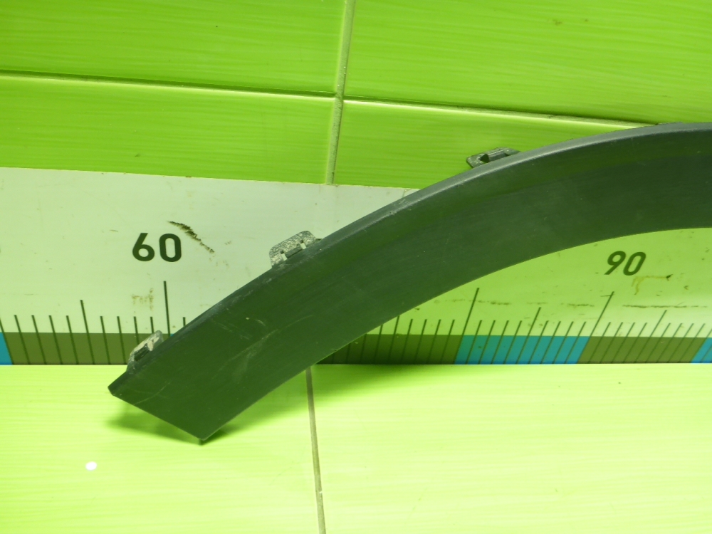 Накладка заднего крыла правого