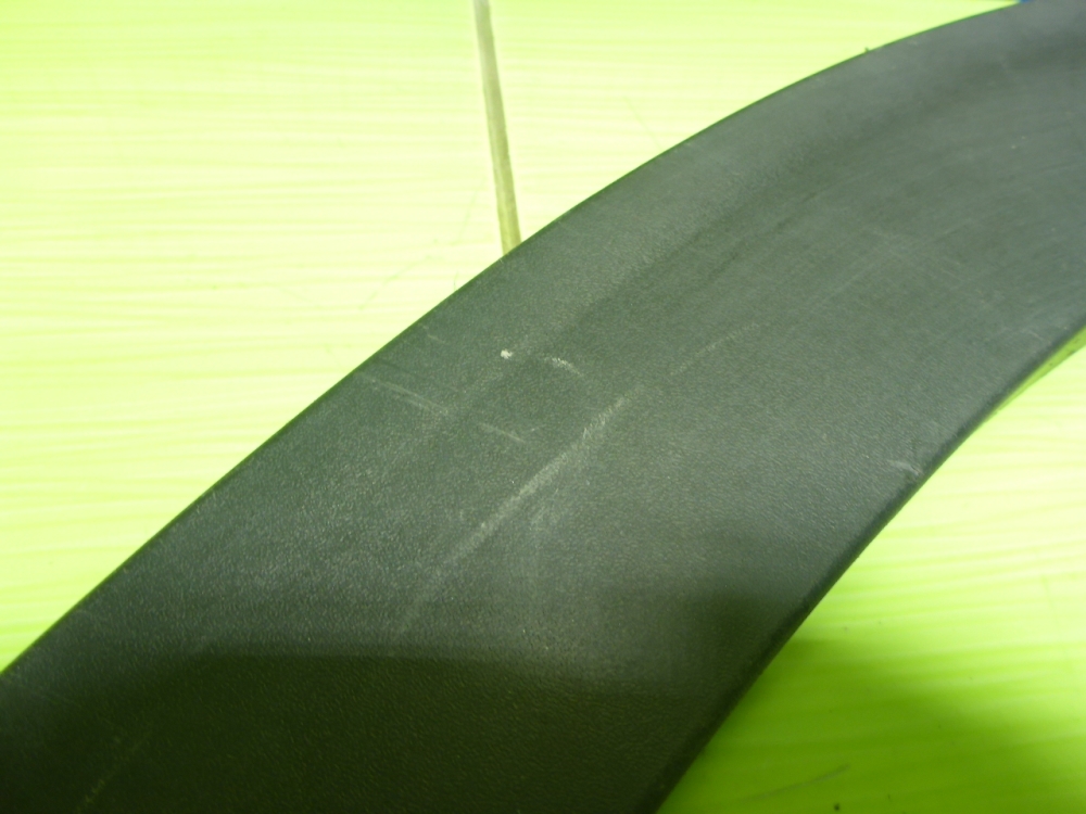 Накладка заднего крыла правого