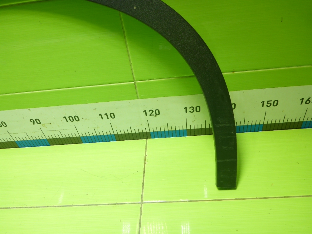 Накладка переднего крыла правого