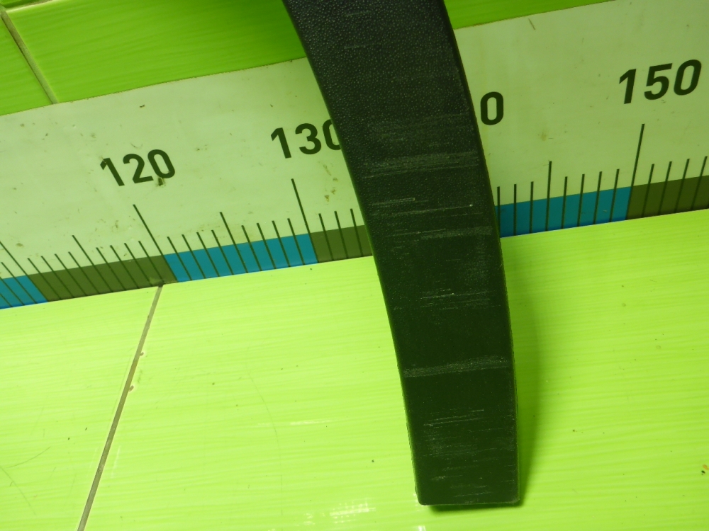 Накладка переднего крыла правого