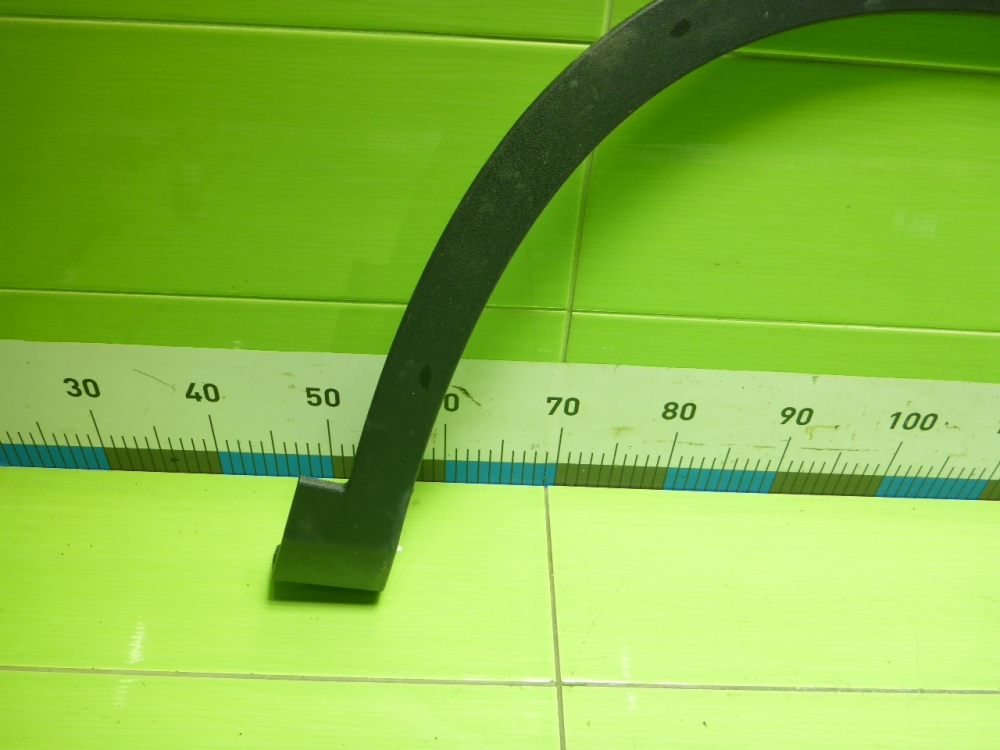 Накладка переднего крыла правого