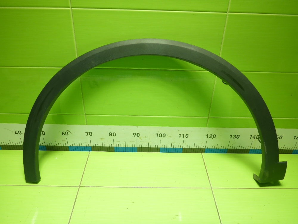 Накладка переднего крыла левого