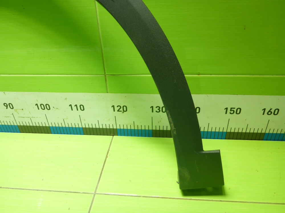 Накладка переднего крыла левого