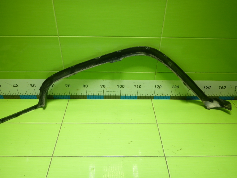 Накладка переднего крыла правого