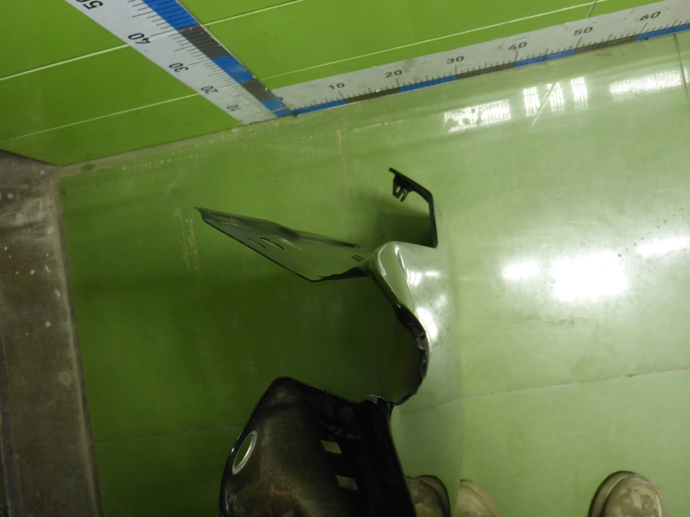 Крыло переднее левое