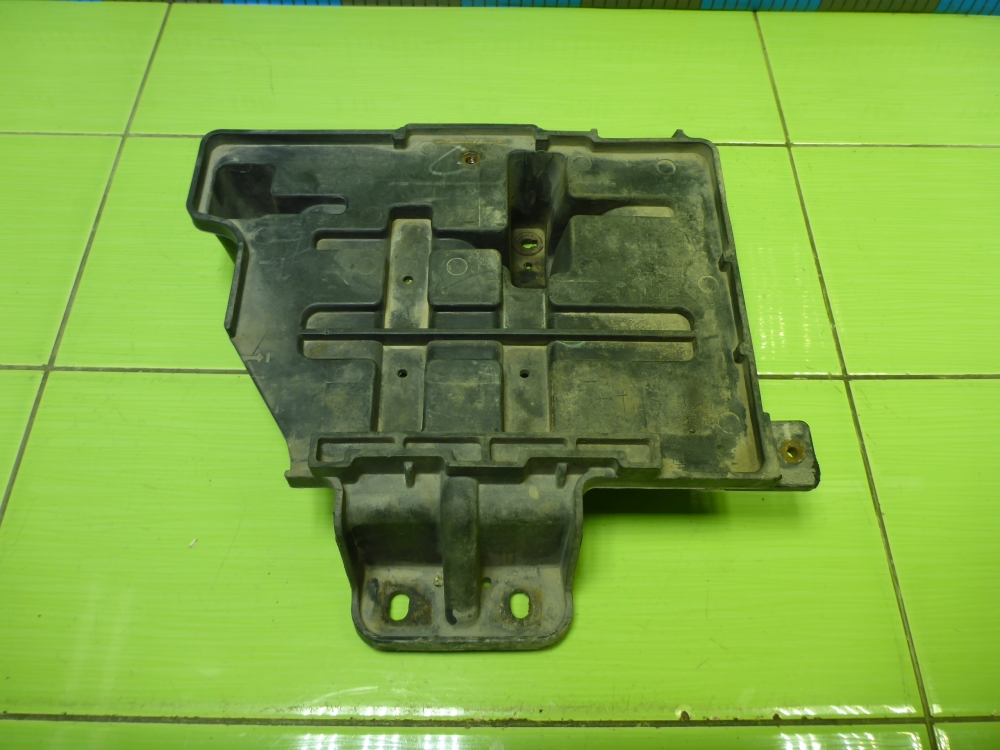 Площадка под аккумулятор (АКБ)