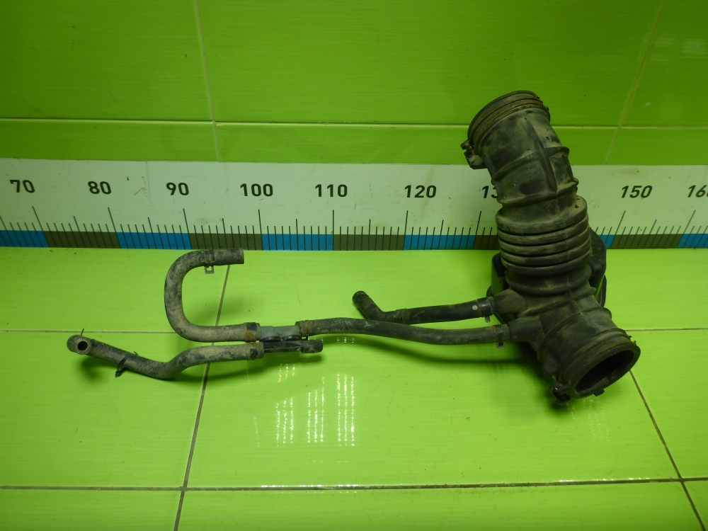 Патрубок воздушного фильтра