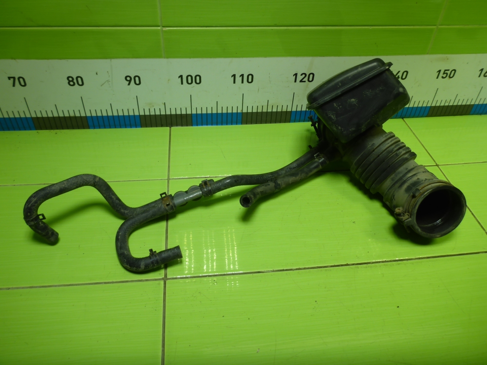 Патрубок воздушного фильтра