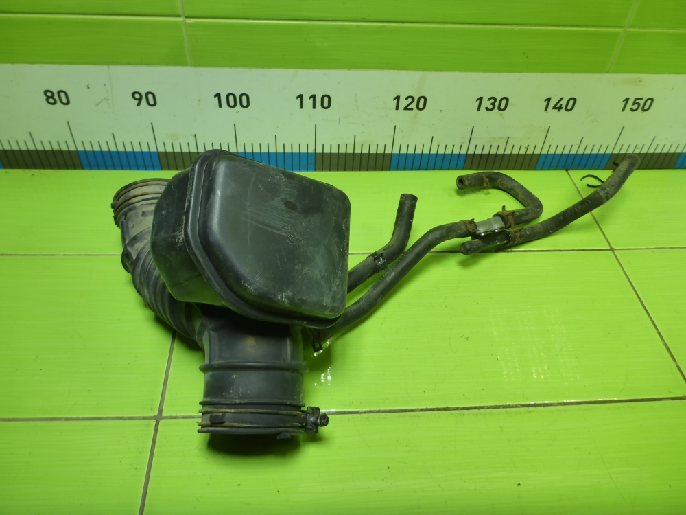 Патрубок воздушного фильтра