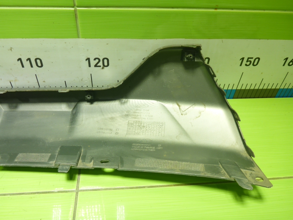 Накладка переднего бампера