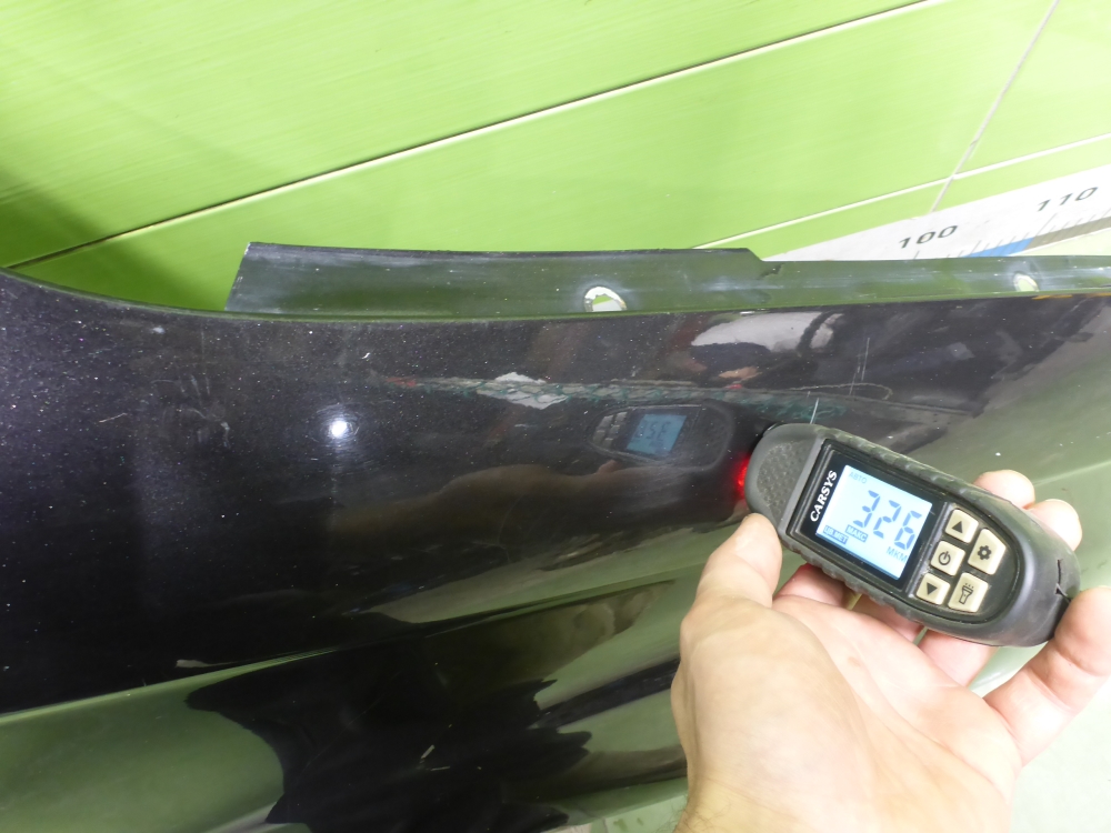 Крыло переднее правое