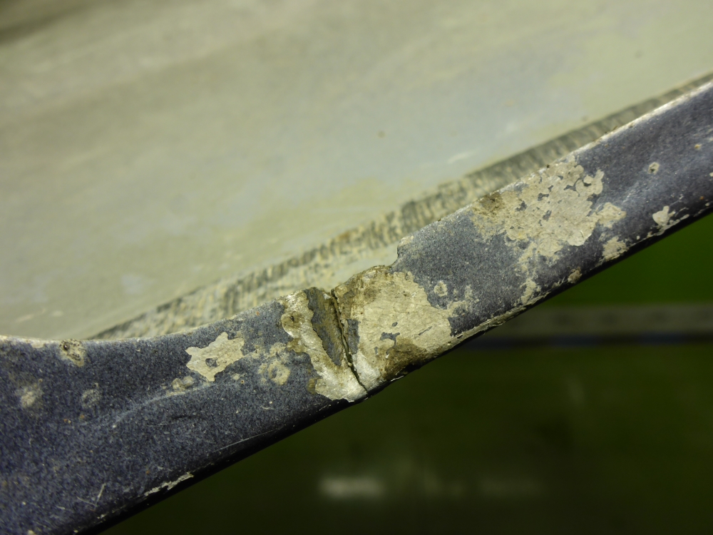 Крыло переднее правое