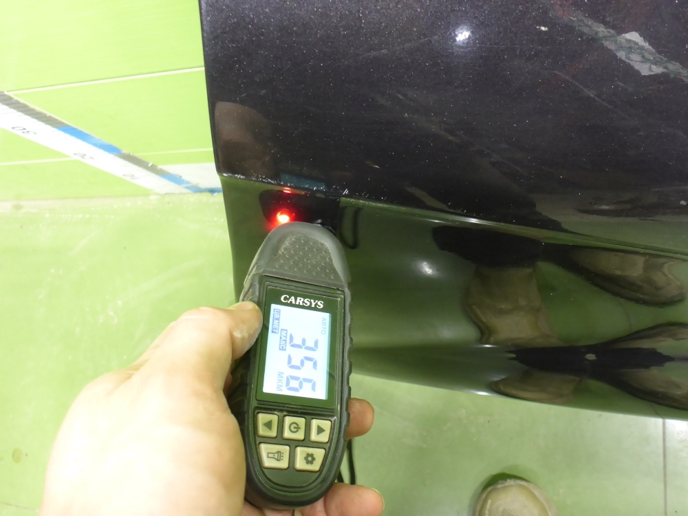 Крыло переднее правое