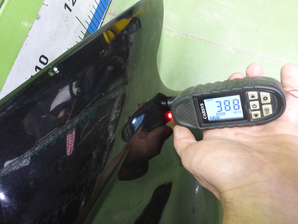 Крыло переднее правое