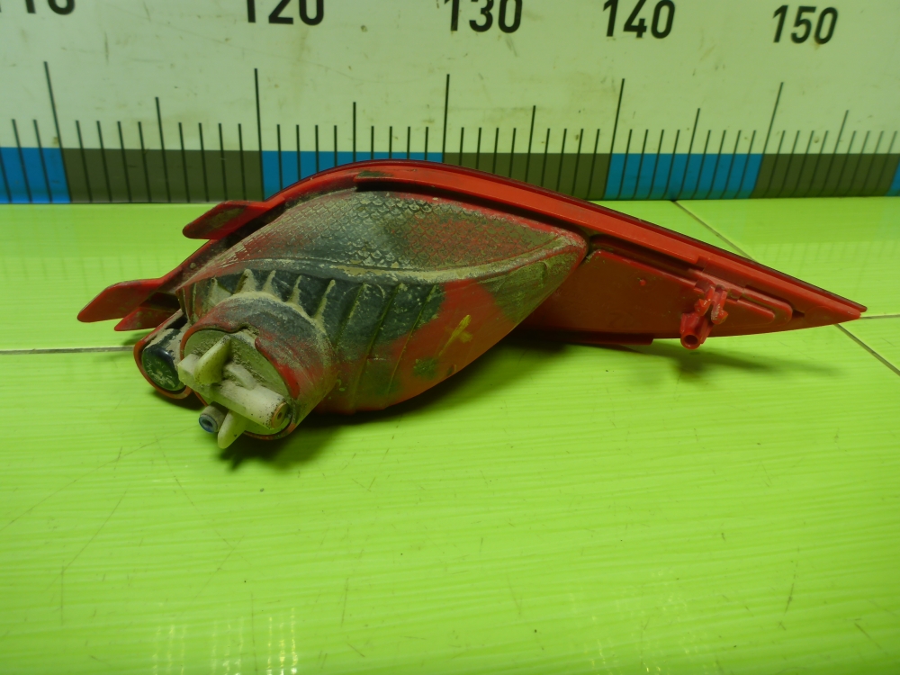 Фонарь задний в бампер левый