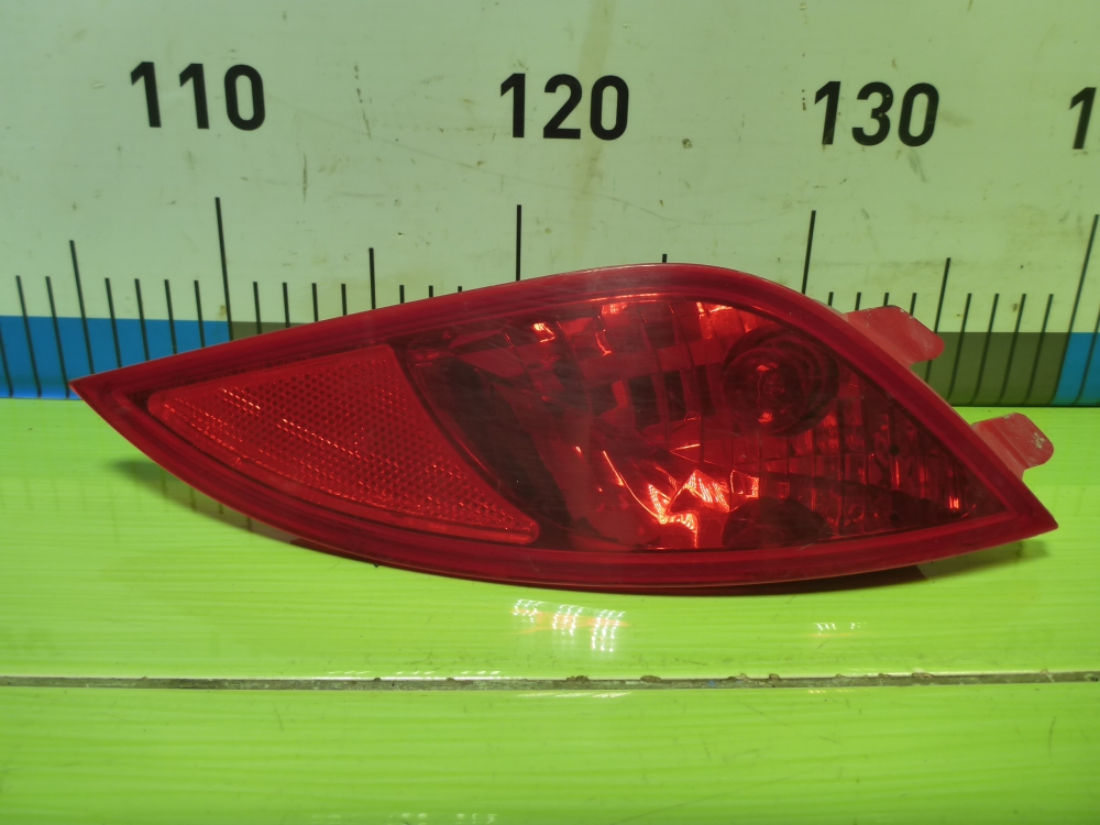 Фонарь задний в бампер левый
