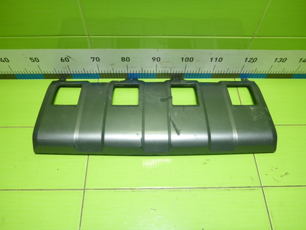 Накладка переднего бампера