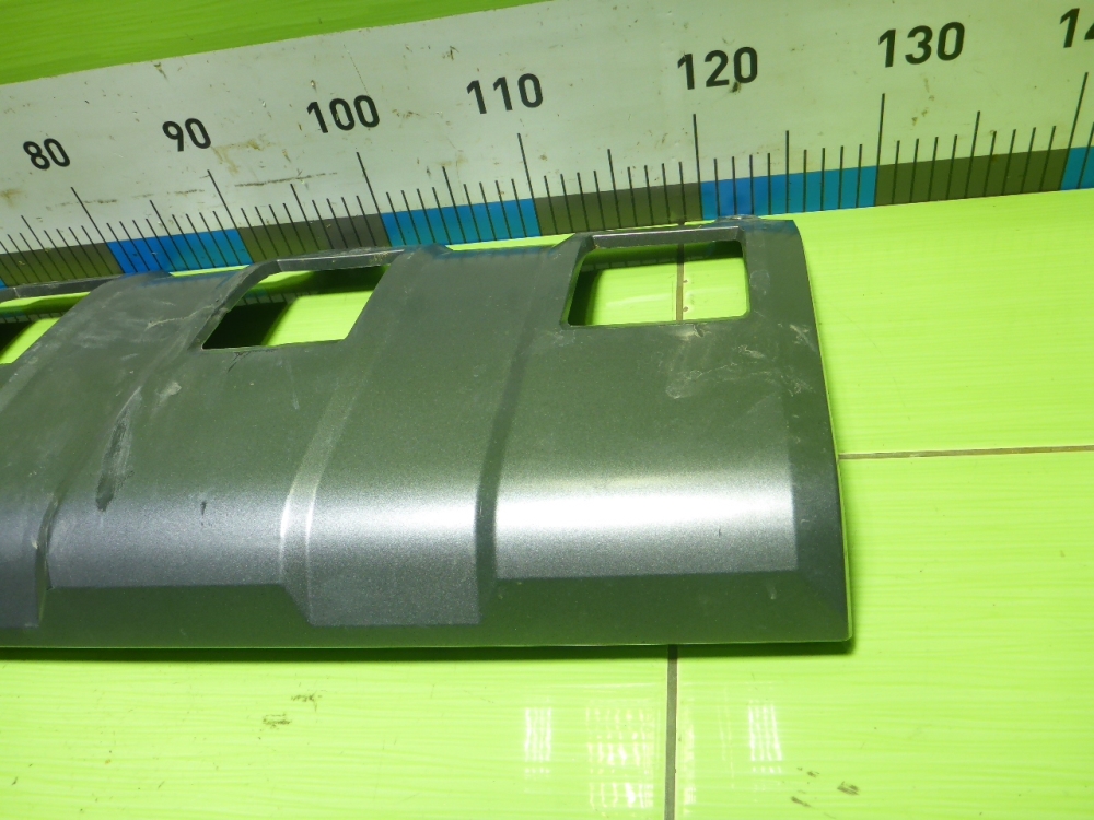 Накладка переднего бампера