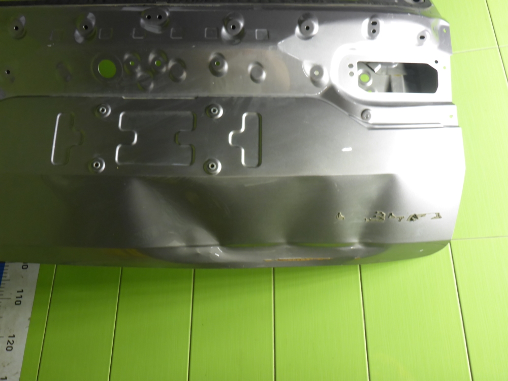 Дверь багажника