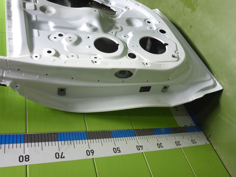 Дверь задняя правая