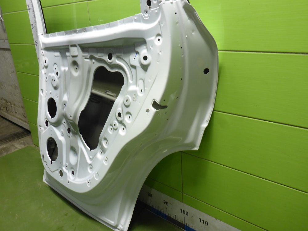 Дверь задняя правая