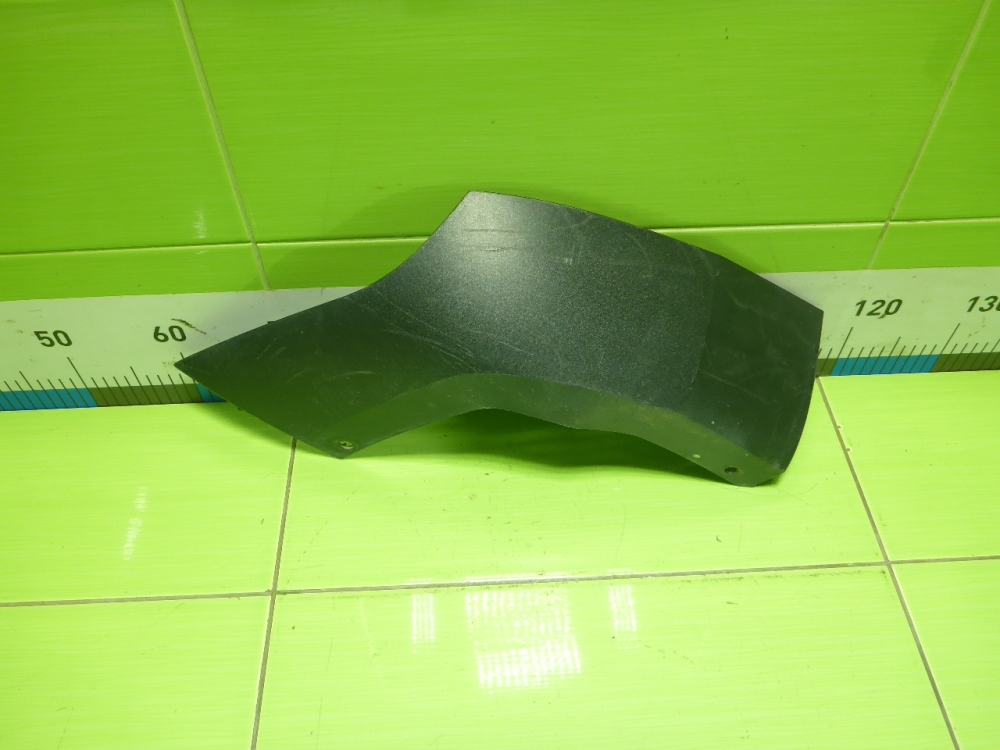 Накладка заднего бампера правая