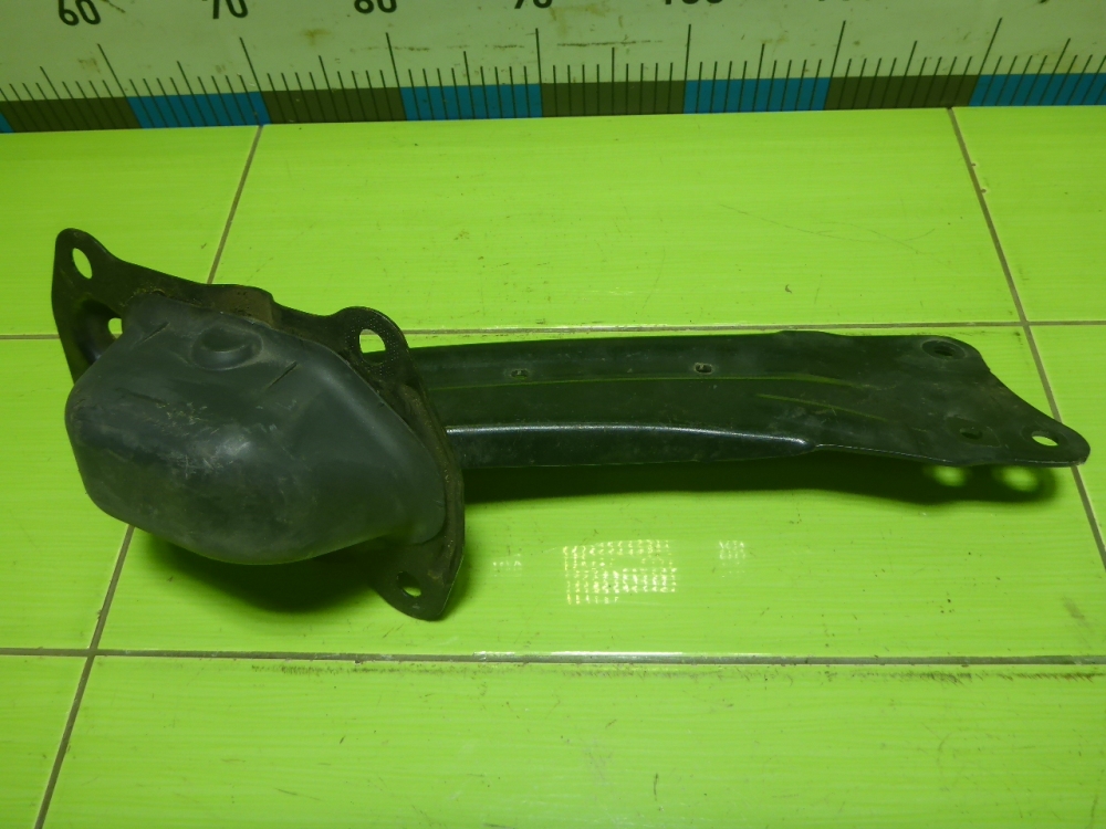 Рычаг задний продольный правый