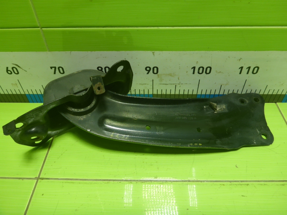 Рычаг задний продольный правый