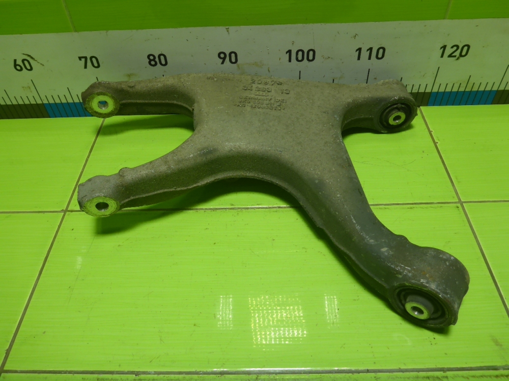 Рычаг задний нижний