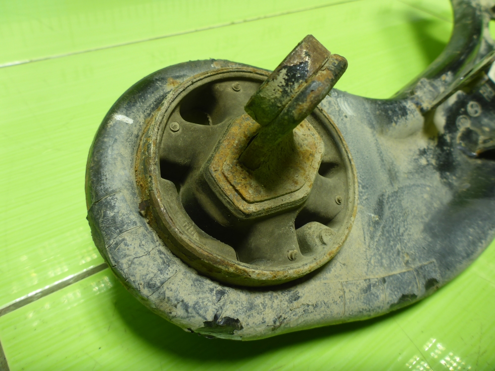 Рычаг задний продольный правый