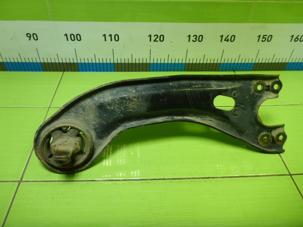 Рычаг задний продольный правый