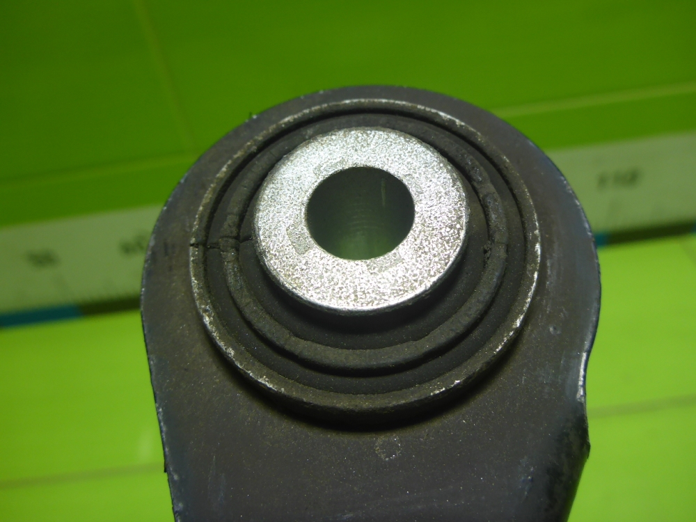 Тяга задняя поперечная