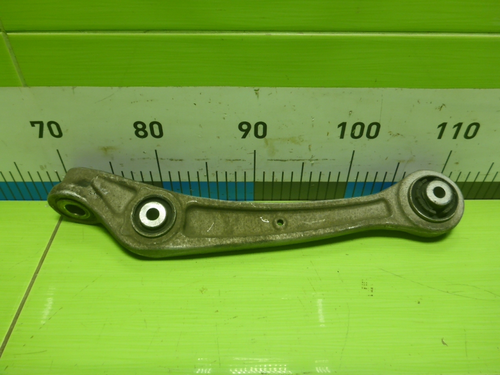 Рычаг передний нижний левый