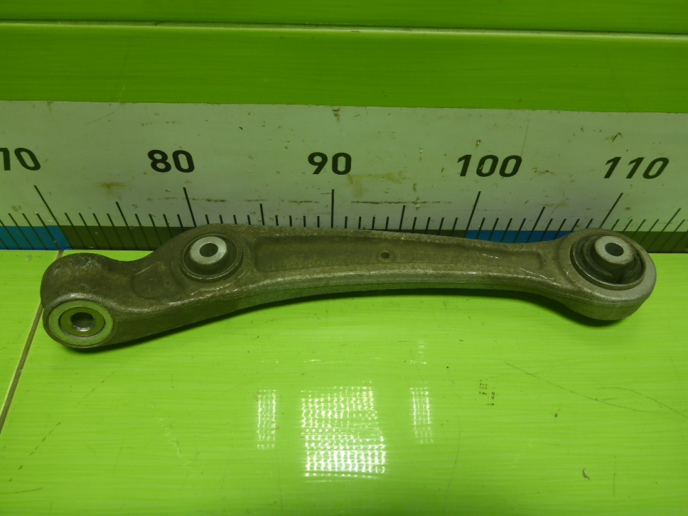 Рычаг передний нижний левый