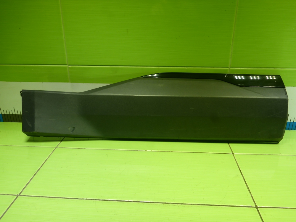 Накладка двери задней правой