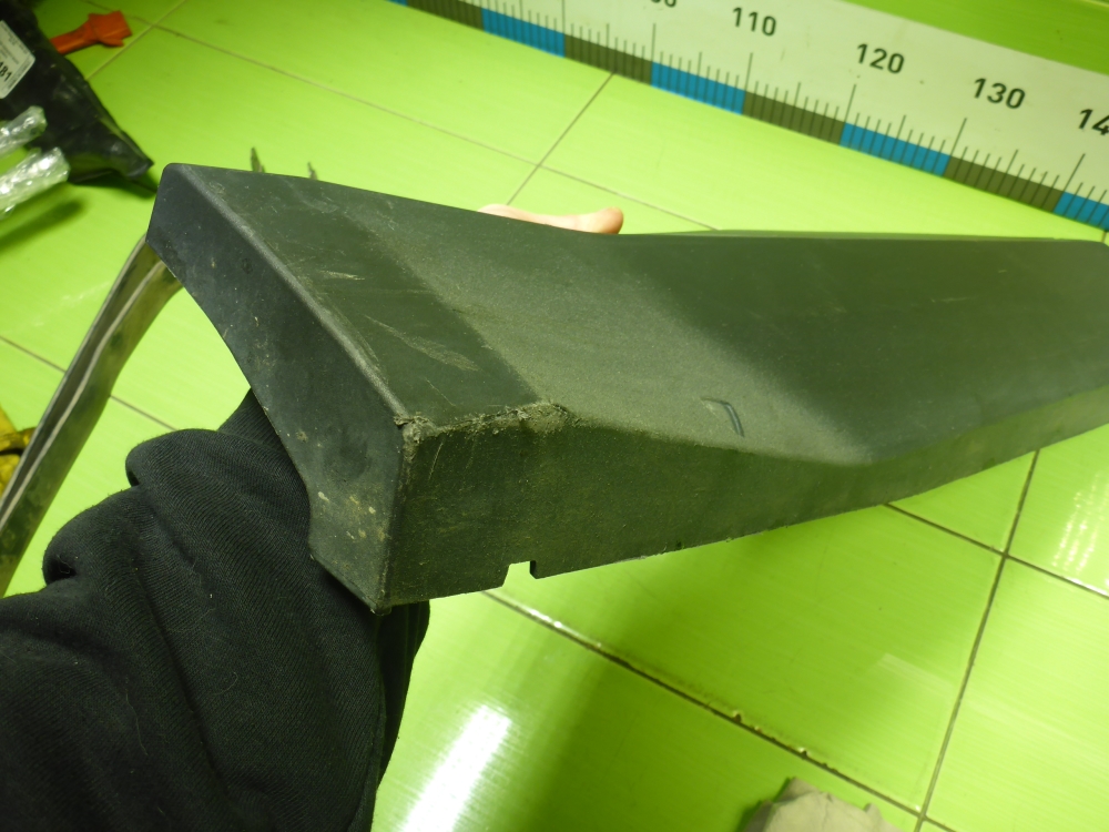 Накладка двери задней правой