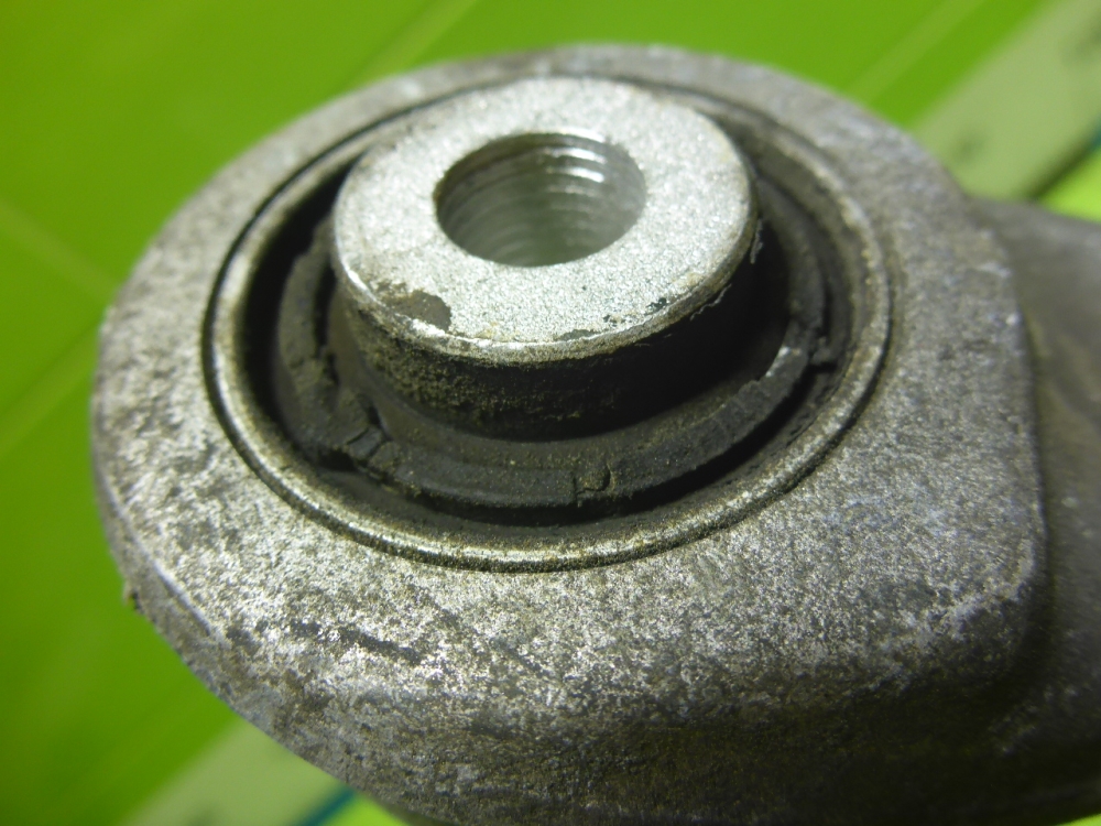 Рычаг задний верхний