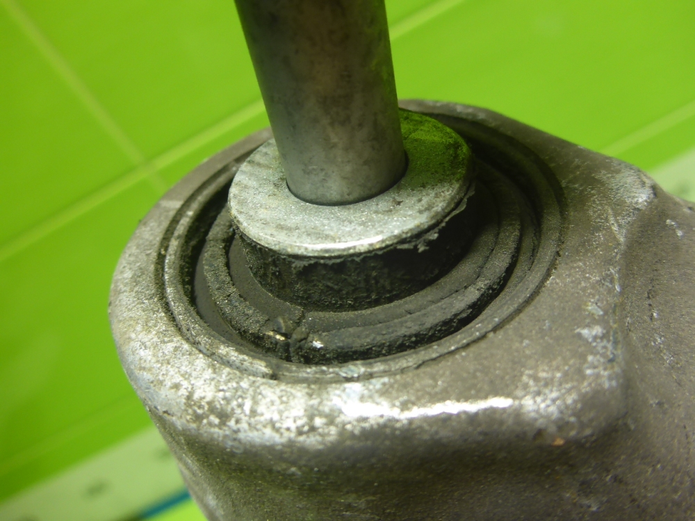 Рычаг задний верхний