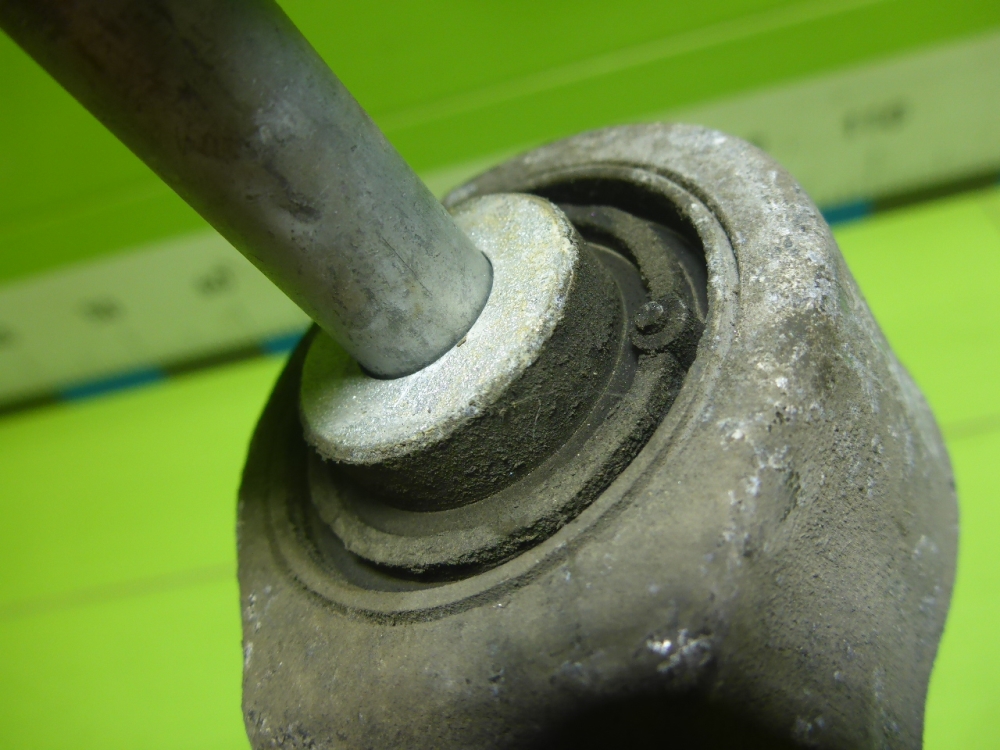 Рычаг задний верхний