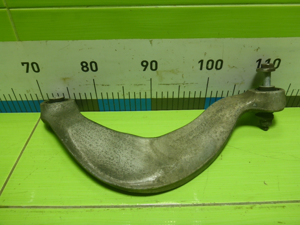 Рычаг задний верхний